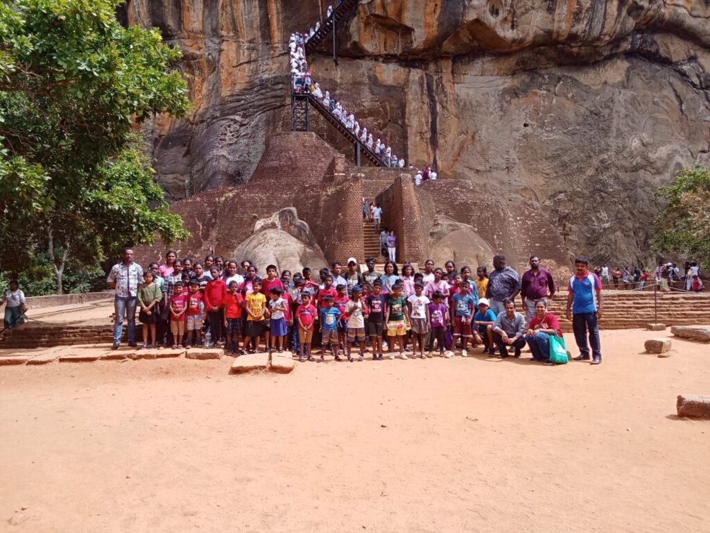 sigiriya group photo 1